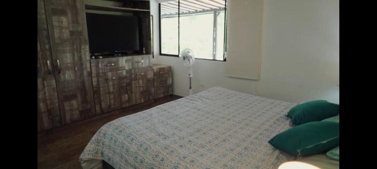 Entrepalmas Villa