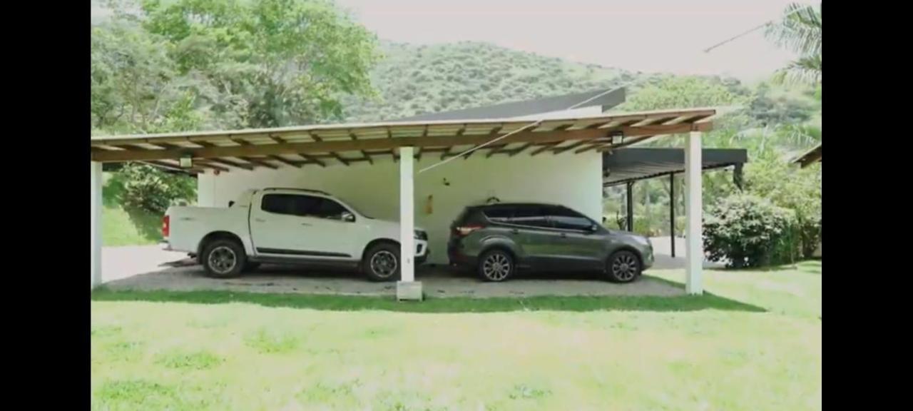 Entrepalmas Villa